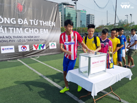 Khai mạc giải bóng đá từ thiện 'Trái tim cho em' dành cho học sinh THPT