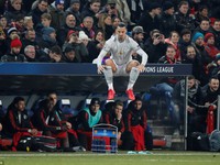Ibrahimovic phá kỷ lục Champions League trong ngày Man Utd nhận trái đắng