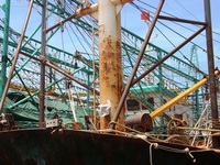 Khẩn trương khắc phục sự cố tàu vỏ thép tại Bình Định