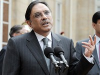 Cựu Tổng thống Pakistan Zardari trắng án tham nhũng