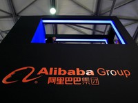 Alibaba lấy lại ngôi vị công ty thương mại điện tử lớn nhất thế giới từ Amazon