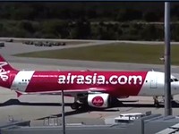 Phi hành đoàn của AirAsia bị chỉ trích vì hành xử thiếu chuyên nghiệp