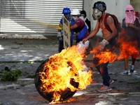 Liên Hợp Quốc kêu gọi kiềm chế bạo lực tại Venezuela
