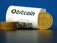 Giá Bitcoin đạt kỷ lục do nhu cầu tăng cao