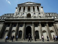 BOE nâng yêu cầu về vốn đối với các ngân hàng Anh