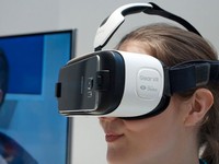 Công nghệ VR giúp người khuyết tật được trải nghiệm cảm giác bơi với cá heo