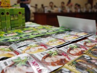 Campuchia tiêu hủy gần 100 tấn mỹ phẩm giả