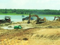 Tạm ngưng toàn bộ hoạt động khai thác cát trong hồ Dầu Tiếng