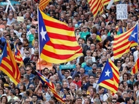 Nghị viện Catalonia tuyên bố độc lập