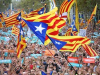 Tây Ban Nha cân nhắc áp dụng Điều 155 Hiến pháp với Catalonia