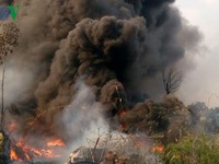 Cháy dữ dội tại khu chứa vỏ lốp xe ô tô ở Bình Dương