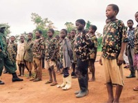 UNICEF cảnh báo về tình trạng huấn luyện trẻ em đánh bom liều chết