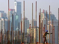 Bloomberg: Tăng trưởng Trung Quốc sẽ giảm tốc trong nửa cuối năm 2017