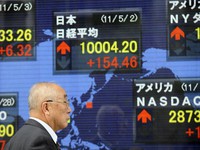 Giới đầu tư nước ngoài đổ dồn về thị trường chứng khoán Nhật Bản