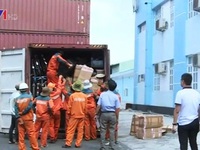 Tổng cục Hải Quan bắt 3 container hàng lậu tại cảng Cát Lái