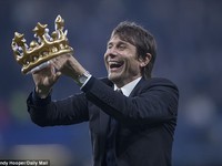 Chelsea tăng lương khủng hòng giữ chân HLV Conte