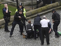 Anh bắt giữ thêm 3 đối tượng liên quan đến vụ khủng bố London
