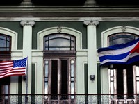 Mỹ gia hạn đạo luật thương mại chống Cuba thêm 1 năm