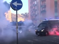 Italy: Cảnh sát đụng độ người biểu tình ở thành phố Naples