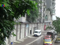 Độc đáo đường trên nóc nhà ở Trung Quốc