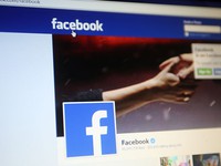 Sử dụng Facebook, Twitter, mạng xã hội dễ dẫn tới ly hôn