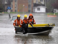 Canada huy động quân đội hỗ trợ người dân bị lũ lụt