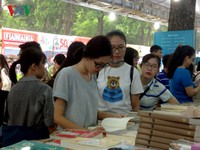 90 gian hàng tham gia Triển lãm - Hội chợ sách quốc tế - Việt Nam 2017