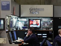 Goldman Sachs cắt giảm dự báo giá dầu trong quý III