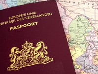 Kiều dân Hà Lan không được quyền giữ hai quốc tịch nếu lựa chọn ở lại Anh