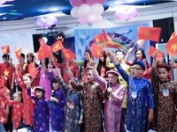 Lễ bế giảng năm học lớp tiếng Việt đầu tiên tại Belarus