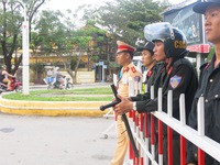 Bảo đảm an ninh cho đoàn phu nhân/phu quân APEC tham quan Hội An