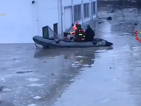 Mưa lớn gây ngập lụt ở Italy