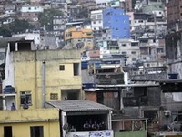 Du khách bị bắn khi lạc vào khu ổ chuột ở Brazil
