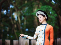 Lan Phương diện áo dài truyền thống khoe sắc tại Nhật Bản