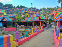 Ngôi làng màu mè ấn tượng trở thành điểm 'sống ảo' mới ở Indonesia