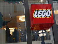 Doanh thu sụt giảm, Lego cắt giảm 1.400 việc làm
