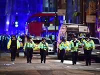 Vụ đâm xe tải trên cầu London: Ít nhất 1 người thiệt mạng