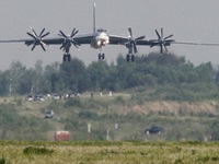 Nga điều máy bay ném bom đến bán đảo Triều Tiên