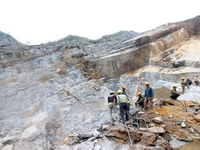 Tây Ninh: Nổ mìn khai thác đá núi Bà Đen gây chết người