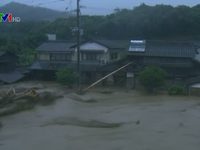 Sơ tán thêm hàng nghìn người Nhật Bản vì mưa lớn