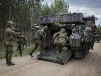 NATO giúp các nước Tây Balkan xây dựng cơ quan tình báo và phòng thủ