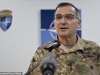 Tư lệnh NATO cam kết duy trì sự hiện diện quân sự tại Kosovo
