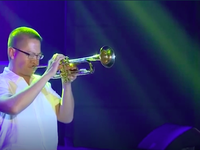 Nghệ sĩ trumpet gốc Việt đạt giải Grammy trở về Việt Nam
