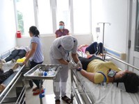 42 công nhân ở Bến Tre nhập viện nghi ngộ độc