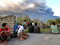 Bất chấp núi lửa Agung hoạt động, người dân Bali vẫn trở về nhà