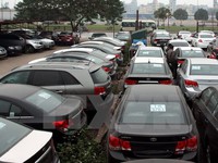 Doanh số bán hàng của các doanh nghiệp ô tô Việt vẫn giảm