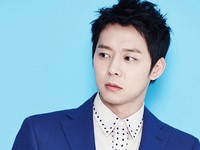 Park Yoochun bất ngờ thông báo kết hôn