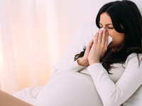Phụ nữ mang thai bị cúm nên làm gì?