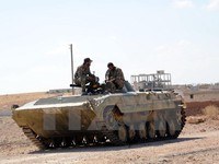 Syria giành lại kiểm soát Mayadeen từ IS