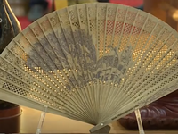 Quạt trầm hương mang văn hóa Việt Nam đến với thế giới